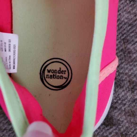 Cute little girls water shoes size 2/3 - Picture 5 of 6